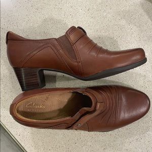 Clarks dress shoes